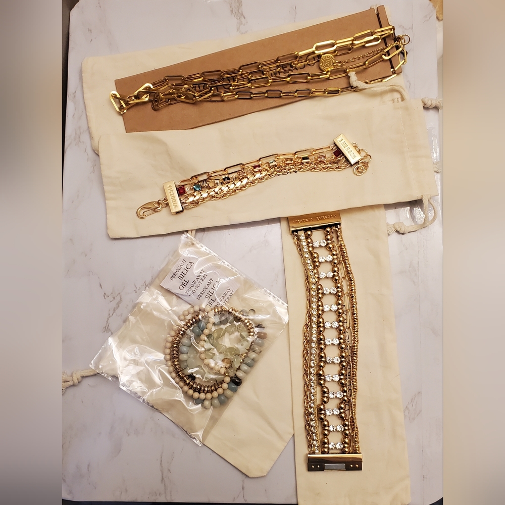 Victoria Emerson Lot - 3 Bracelets and 1 Necklace - Picture 1 of 4